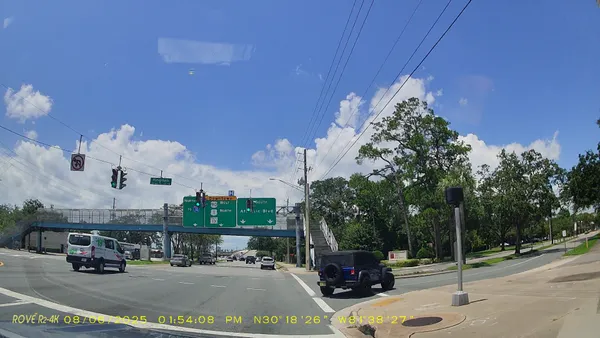 Jacksonville deputies detain suspect after man is shot during visit to Atlantic Boulevard residence