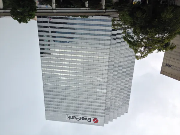 JAX Morning Briefing: The EverBank Squeeze and a Symphony of Growth